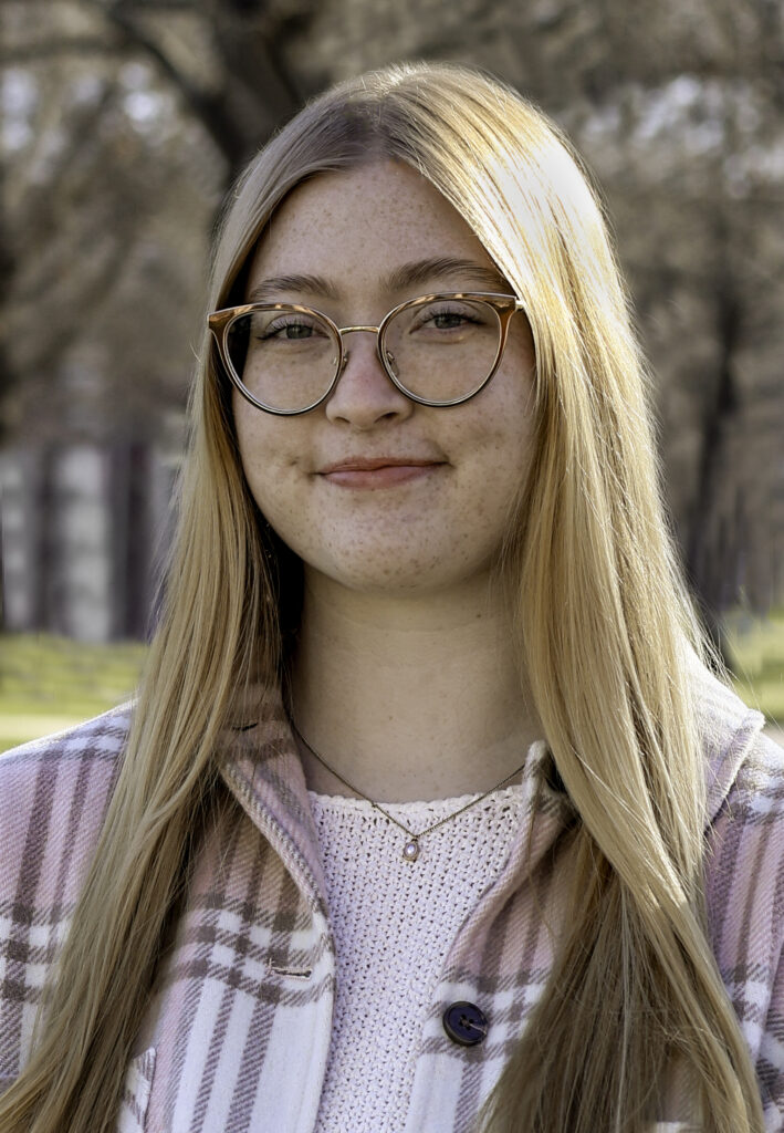 Emily Owens Headshot