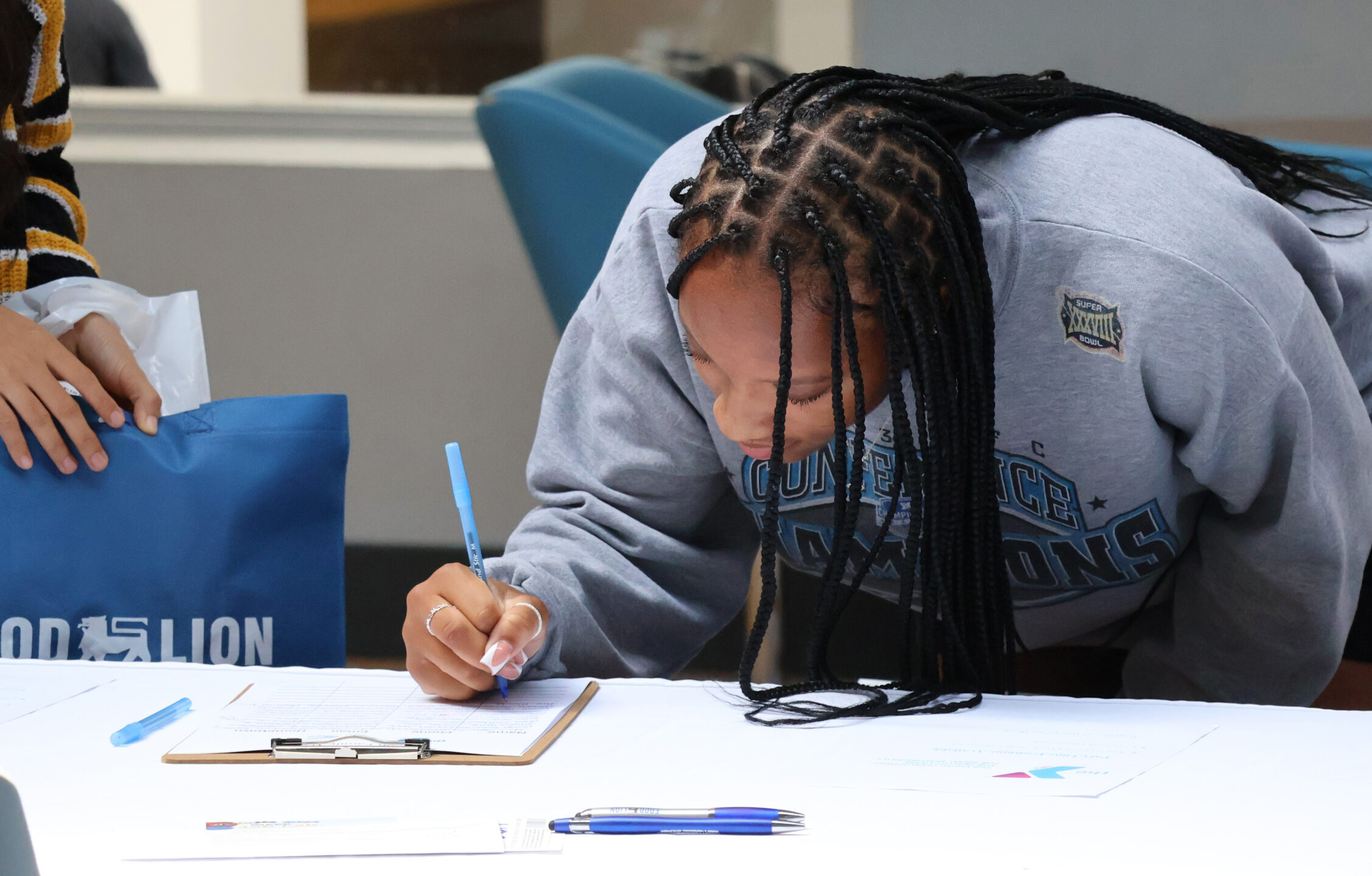 Presbyterian College student signing up for a part-time job.