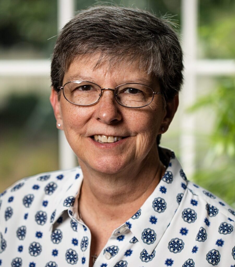 Leni Patterson Headshot