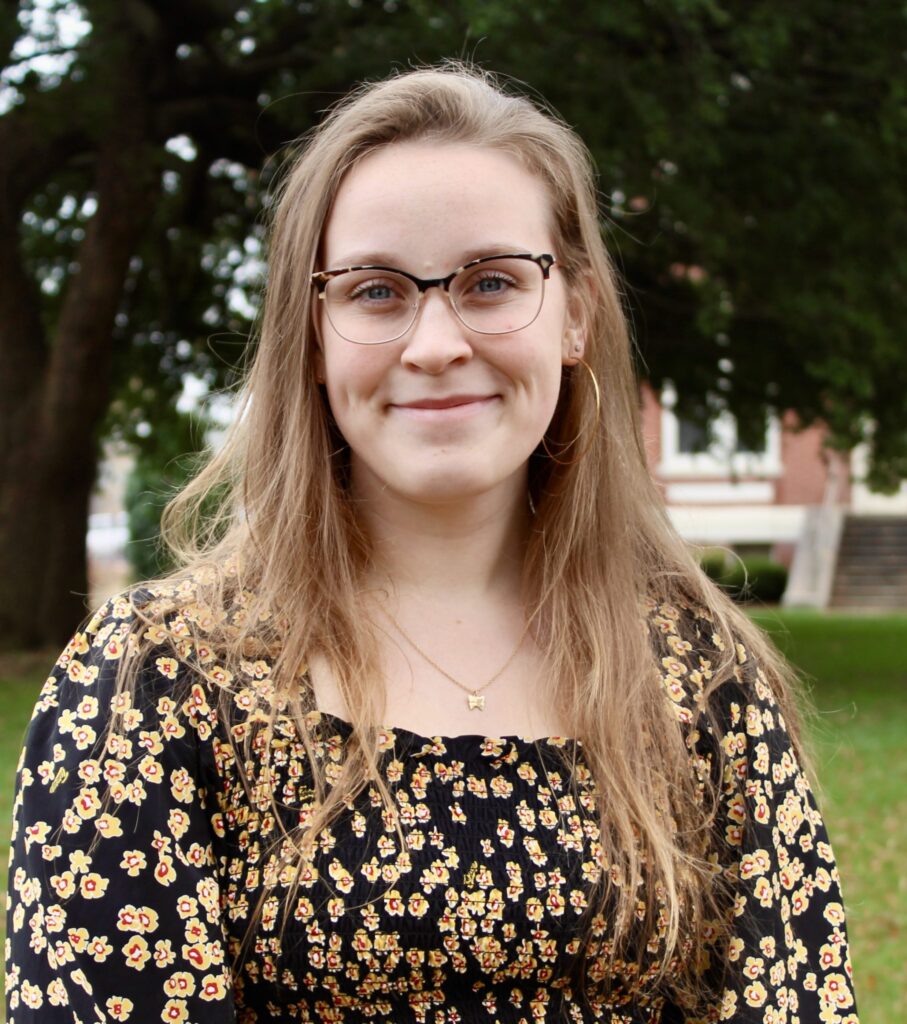 Skylar Runowicz Headshot